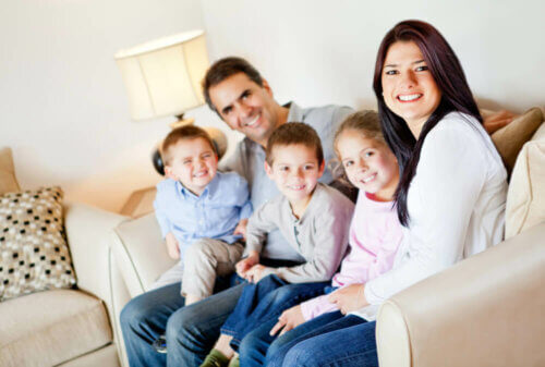 Come insegnare ai figli ad avere un'immagine positiva di se stessi