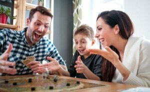 6 giochi da tavolo per giocare in famiglia ai tempi del Covid-19