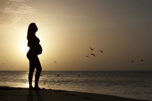 10 metodi naturali per stimolare il parto