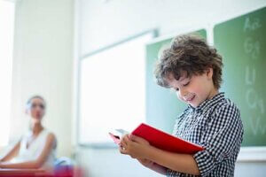 12 mesi, 12 personaggi per incoraggiare i bambini a leggere