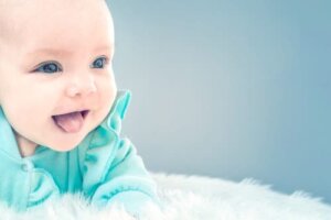 Perché i bambini imitano ciò che vedono?