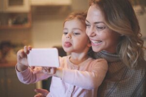 Bambini curiosi: i birichini della casa