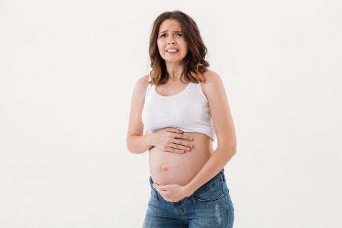 Come trattare la flatulenza durante la gravidanza
