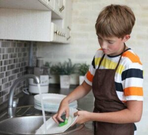 Come stabilire delle scadenze per le faccende dei figli