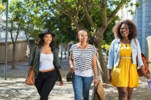 5 tipi di amiche di cui ogni madre ha bisogno