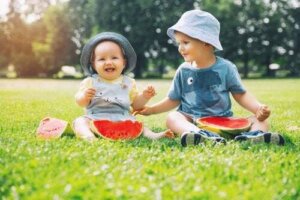 Come cambia il comportamento del bambino con l'arrivo di un fratellino