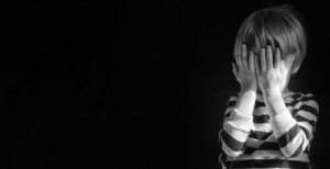 Segni che un bambino sta pensando al suicidio