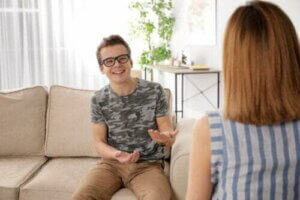 Le tre parole magiche per comunicare con un figlio adolescente