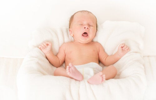 Starnuti nei neonati: cosa c'è da sapere