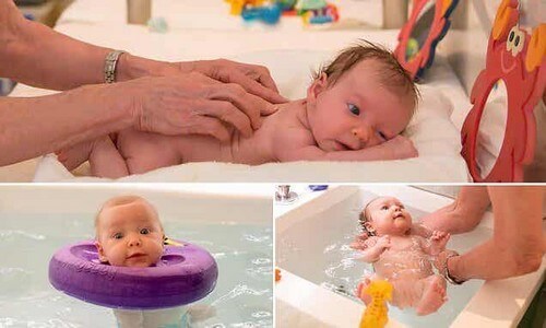 Fare il bagnetto ai bambini piccoli.