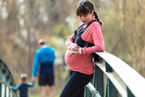 Abbigliamento sportivo per donne in gravidanza: cosa indossare?