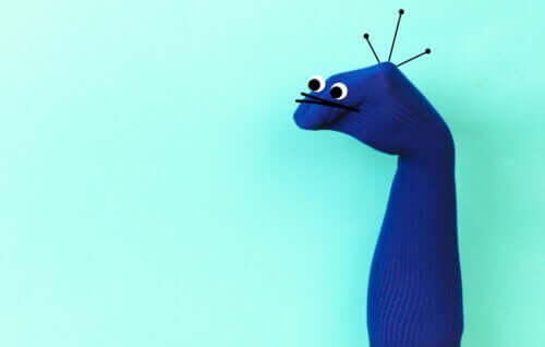 Marionette con i calzini in disuso: come realizzarle?