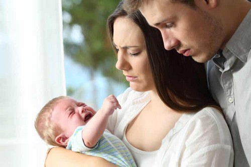 Le coliche nel neonato: 10 domande frequenti dei genitori