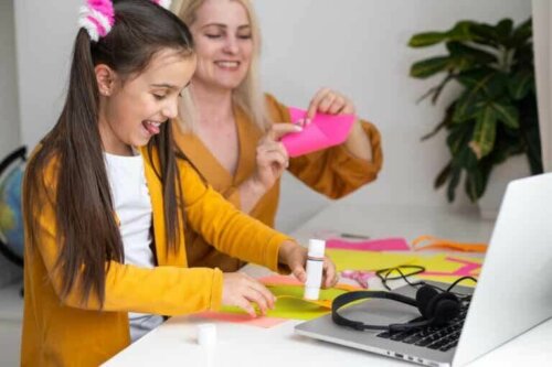 Realizzare lavoretti manuali in casa: utili app per bambini