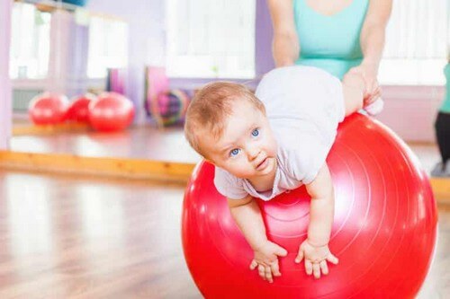 Ginnastica per bambini: 4 esercizi di stimolazione