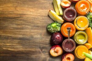 Porridge di frutta per bambini con problemi di stitichezza