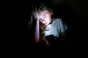 Dismorfia da Snapchat: cos'è e come colpisce i nostri figli
