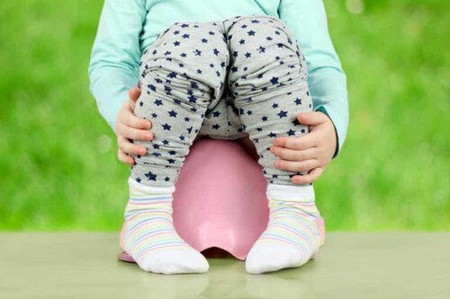 Cacca bianca nei neonati e nei bambini: cause e trattamento