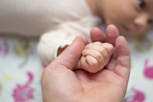 Il bambino si gratta: cosa posso fare per aiutarlo?