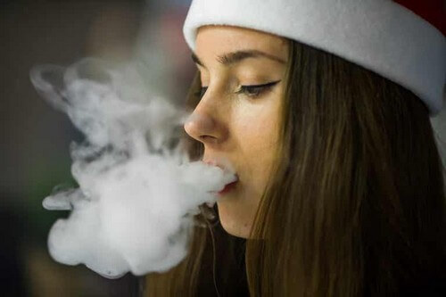 Evitare che gli adolescenti fumino.