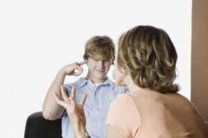 Segnali di ribellione nell'adolescenza e cosa fare al riguardo