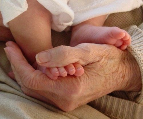 Un bambino dovrebbe vivere con i nonni?