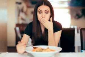 Tutto quello che mangio mi fa stare male durante la gravidanza: cosa fare?