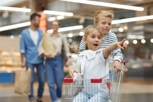 7 consigli per fare la spesa insieme ai bambini