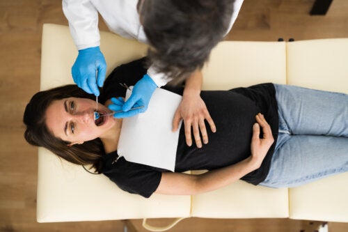 Prendersi cura dei denti durante la gravidanza: come fare?