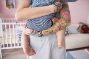 Allattamento e tatuaggi: tutto quello che c'è da sapere