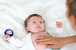 Vicks VapoRub®: quali rischi nei bambini di età inferiore ai 2 anni?