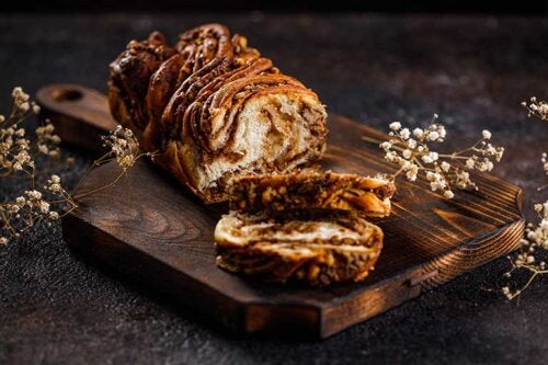 Treccione al cioccolato: una torta di compleanno diversa dal solito