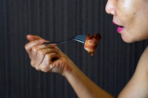 Si può mangiare pancetta o bacon in gravidanza?