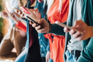 Come trattare la dipendenza da nuove tecnologie negli adolescenti