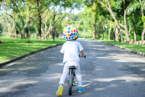 I consigli per scegliere una bici senza pedali per bambini