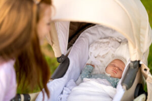 5 consigli per aiutare il bambino a dormire in estate