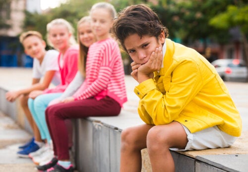 Mio figlio non fa amicizia in estate: cosa posso fare?