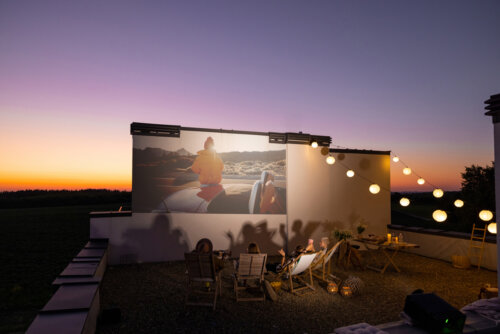 7 idee per allestire un cinema estivo in terrazza