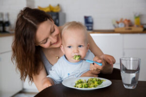 Cosa fare quando il bambino non vuole masticare?