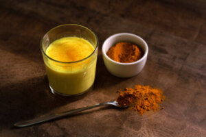 Curcuma durante la gravidanza: sì o no?