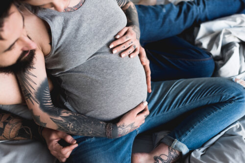 Tatuaggi in gravidanza: chiariamo ogni dubbio