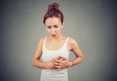 Il seno fa male durante l'ovulazione: perché?