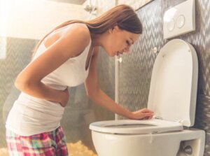 Nausea e vomito in gravidanza: come prendersi cura dei propri denti