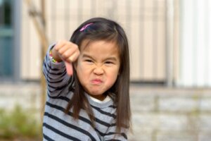 Cattivo umore nei bambini piccoli: perché compare e cosa fare