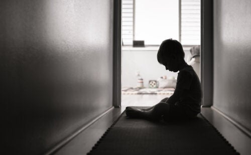 La solitudine nei bambini: cause e conseguenze