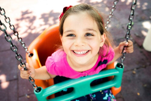 Insegnare ai bambini a coltivare la felicità: 6 chiavi importanti