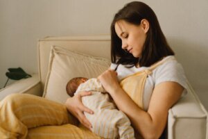 Perché l'alimentazione è importante durante la gravidanza e l'allattamento?