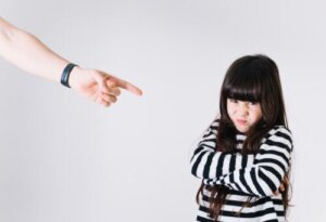Cleptomania infantile, cos'è e come trattarla?
