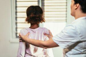 La scoliosi nei bambini: esercizi e trattamenti