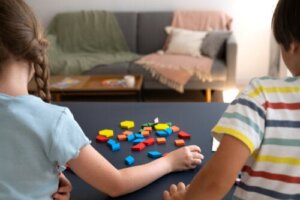 Insegnare a tuo figlio a riconoscere i modelli: 5 attività divertenti